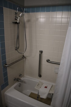 Room, 1 King Bed, Accessible, Non Smoking (Mobility, Bathtub W/grab Bars)