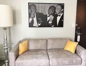 Suite, Terrace (Frank Sinatra)