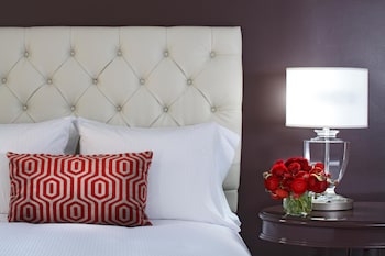 Deluxe Room, 1 King Bed