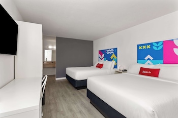Room, 2 Queen Beds, Non Smoking