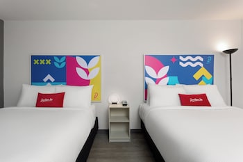 Room, 2 Queen Beds, Non Smoking