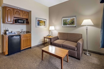 Suite, 2 Queen Beds, Non Smoking, Refrigerator & Microwave