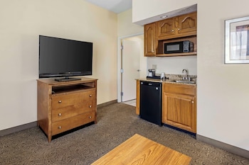 Suite, 2 Queen Beds, Non Smoking, Refrigerator & Microwave