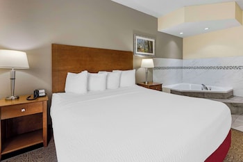 Suite, 1 King Bed, Non Smoking, Jetted Tub