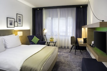 Standard Room, 1 Queen Bed
