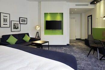 Premium Room, 1 King Bed