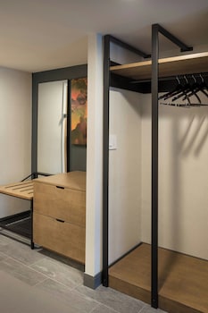 Suite, 1 King Bed with Sofa bed, Hearing Accessible