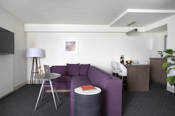 Junior Suite, 1 King Bed (Worklife)