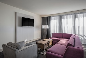 Suite, 1 Bedroom (Worklife)