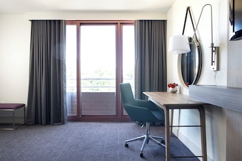 Suite, 1 Bedroom (Worklife)