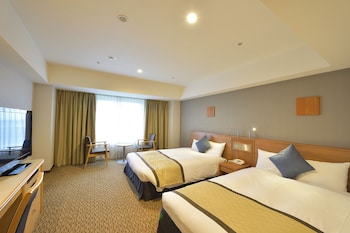 Superior Twin, Non-Smoking  (West Wing)(Top Floor)