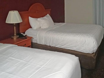 Room, 2 Queen Beds, Accessible, Non Smoking