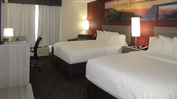 Suite, 2 Queen Beds, Non Smoking