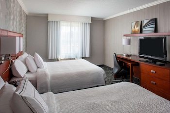 Room, 2 Queen Beds, Accessible (Hearing)