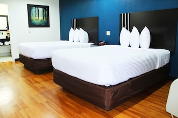 Standard Room, 2 Double Beds, Non Smoking