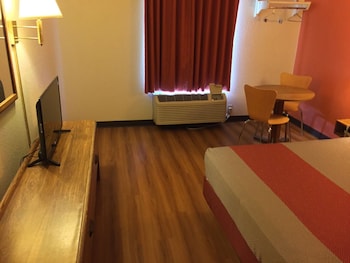 Standard Room, 1 Queen Bed, Non Smoking