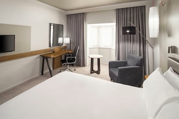 Standard Room, 1 Queen Bed