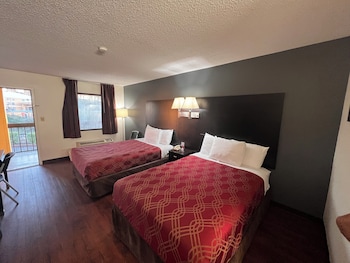 Standard Room, 2 Double Beds, Smoking