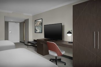 Room, 2 Queen Beds (Mobility Accessible, Roll-In Shower)