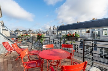 Privilege Room, Terrace, Eiffel Tower, with soft minibar, courtesy tray,Chromecast,digital press