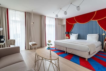Superior Connecting Room 2 Bedrooms,complimentary soft minibar,courtesy tray,Chromecast,digitalpress