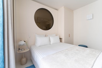 Double Room - Complimentary soft minibar,courtesy tray, Chromecast and digital press