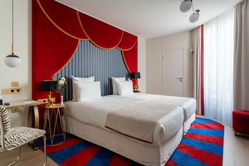 Superior Twin Room - Complimentary soft minibar,courtesy tray, Chromecast and digital press