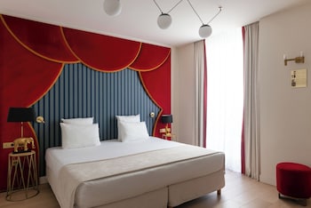 Superior Room,Mobility Accessible-Complimentary soft minibar,courtesy tray, Chromecast,digital press
