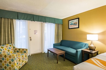 Room, Atrium Exterior, 2 Queen Beds & Sofa, Kitchenette (stairs only)