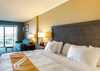 Room, Oceanfront, 1 King Bed & Sofa, Kitchenette