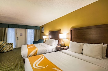 Room, Atrium Exterior, 2 Queen Beds & Sofa, Kitchenette (stairs only)