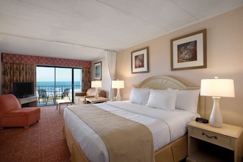 Room, Oceanfront, 1 King Bed & Sofa, Kitchenette