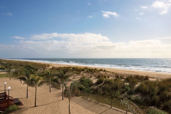 Room, Oceanfront, 2 Double Beds & Sofa, Kitchenette
