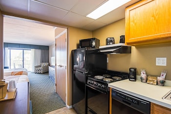 Room, Oceanfront, 2 Queen Beds & Sofa, Kitchenette