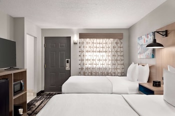 Deluxe Room, 2 Double Beds, Non Smoking