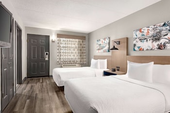 Room, 2 Double Beds, Accessible, Non Smoking (Mobility,Tub w/Grab Bars)