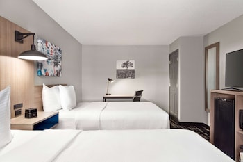 Deluxe Room, 2 Double Beds, Non Smoking