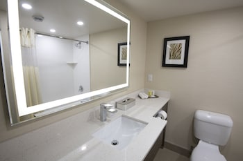 Corporate Floor - Business Queen Room