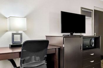 Standard Room, 2 Queen Beds, Accessible, Non Smoking