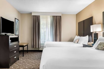 Suite, 2 Queen Beds, Non Smoking, Kitchenette (with Sofabed)