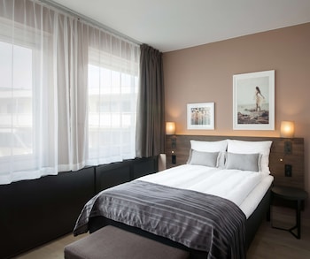 Double Room, 1 Queen Bed