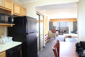 Efficiency, Oceanfront, 1 King Bed & Sofa Bed, Interior Entrance, Non Smoking