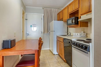 Efficiency, Northern View (Side View), 2 Double Beds & Sofa Bed, Exterior Extrance, Non Smoking