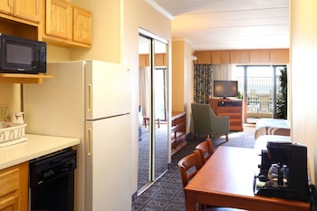 Efficiency, Ground Level, Exterior Entrance, 2 Double Beds & Sofa Bed, Non Smoking