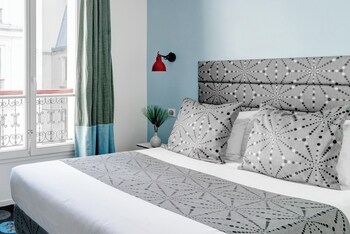 Double Room - Complimentary soft minibar,courtesy tray, Chromecast and digital press