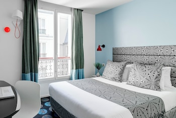 Double Room - Complimentary soft minibar,courtesy tray, Chromecast and digital press