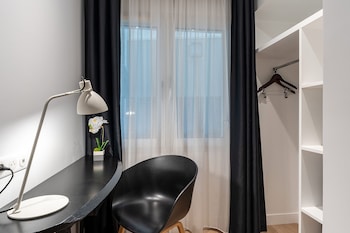 Quadruple Room - Complimentary soft minibar,courtesy tray, Chromecast and digital press