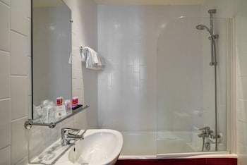 Twin Room - Complimentary soft minibar,courtesy tray, Chromecast and digital press