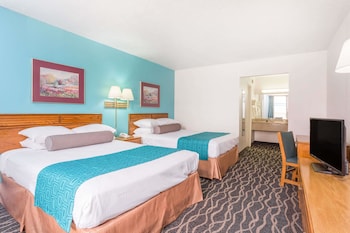 Standard Room, 2 Queen Beds