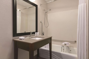 Room, 2 Queen Beds, Accessible, Non Smoking